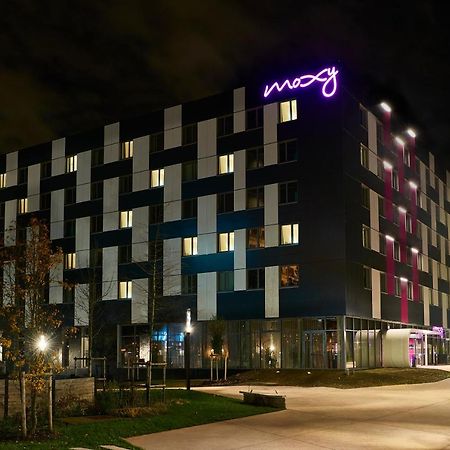 Moxy Paris Charles De Gaulle Airport Hotel Roissy-en-France Exterior photo